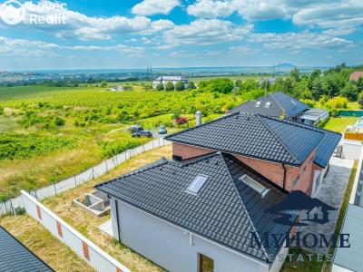 Sale family house Mělník, Chloumek 3312 č. 1