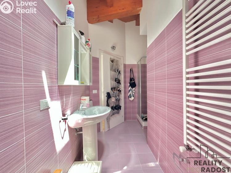 Продаж квартири 4+KK Città Sant'Angelo,Itálie č. 26