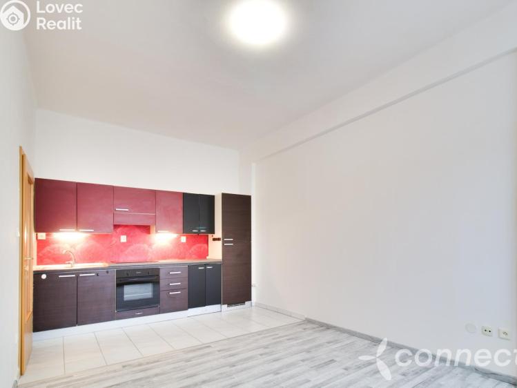 Продаж квартири 2+KK Zruč nad Sázavou, náměstí Míru 595 č. 1