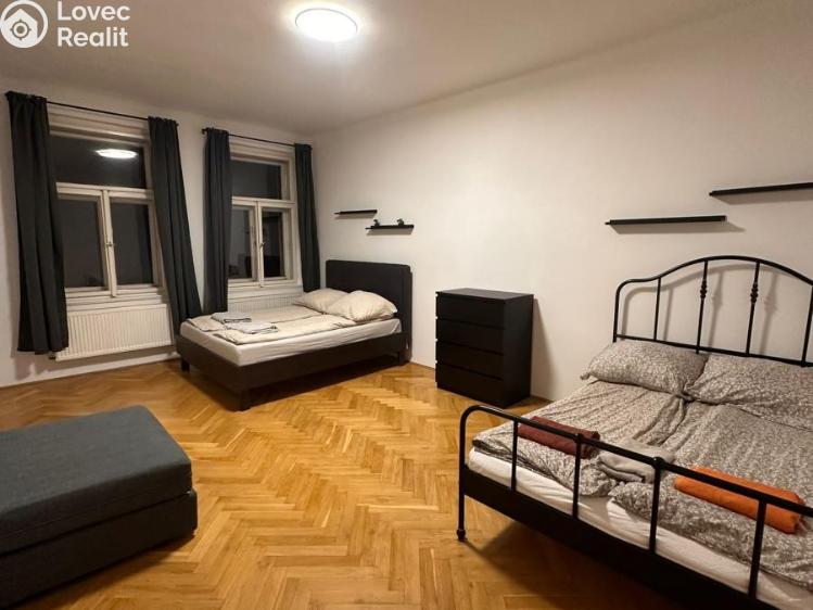 Pronájem bytu 2+KK Praha, Husinecká 789/16 č. 8