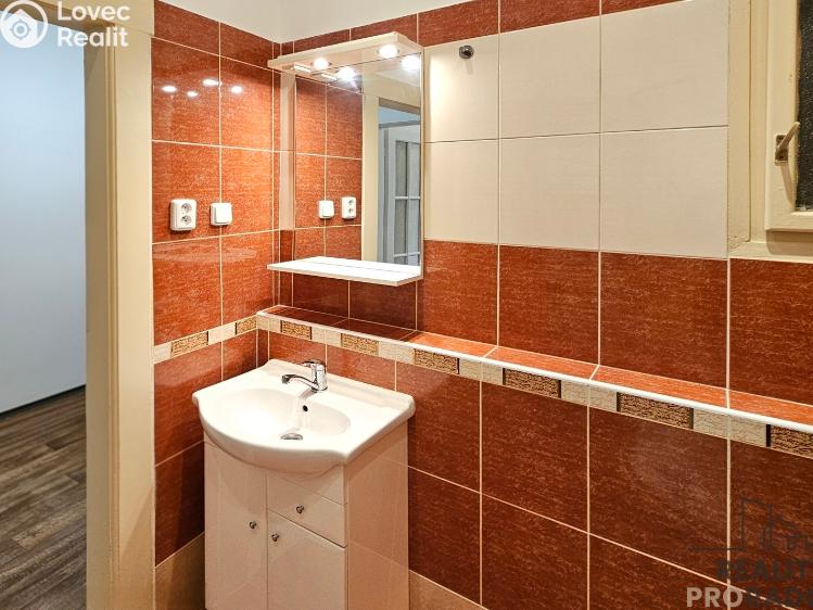 Pronájem bytu 2+KK Praha, Prouzova 792/6 č. 10