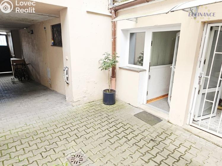 Prodej obchodního prostoru Kralupy nad Vltavou, Přemyslova 375 č. 18