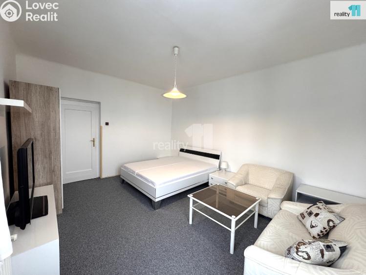 Аренда квартиры 1+1 Praha 8, Zlonínská č. 1