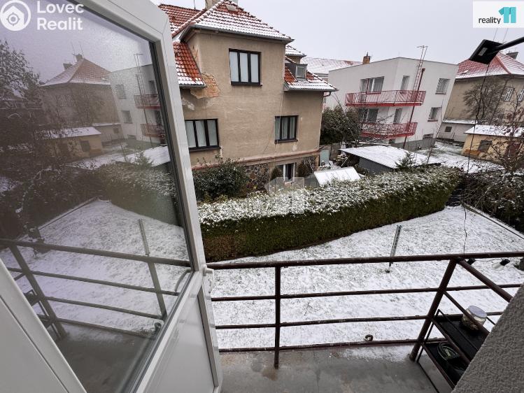 Аренда квартиры 1+1 Praha 8, Zlonínská č. 10