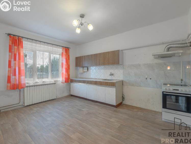 Продажа семейного дома Jaroslavice, Sadová č. 11