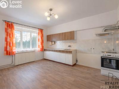 Продаж сімейного будинку Jaroslavice, Sadová č. 3