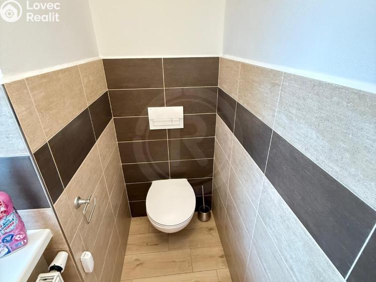 Pronájem bytu 2+1 Týn nad Vltavou, Orlická 304 č. 8