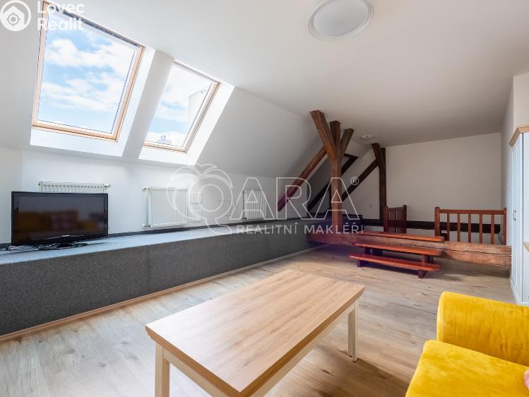 Pronájem bytu 2+KK Praha, Sokolovská 75/103 č. 14