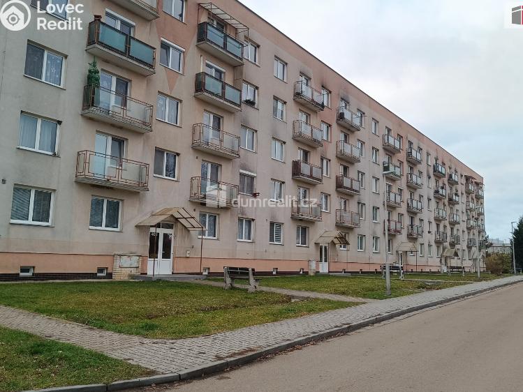 Pronájem bytu 2+1 Luštěnice č. 10