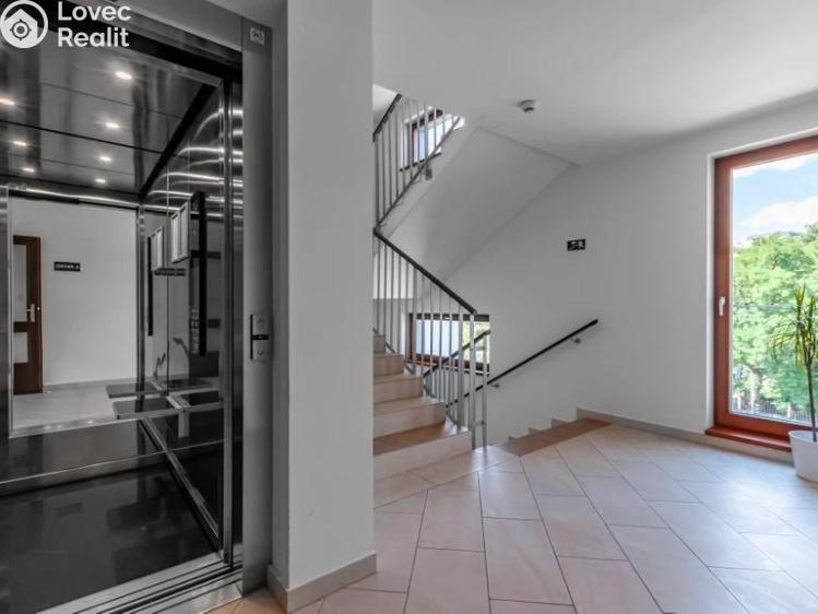 Rent apartment 1+KK Praha, Patočkova č. 8