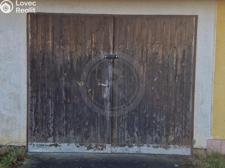 Pronájem garáže Trhové Sviny, Tyršovo nábřeží č. 1