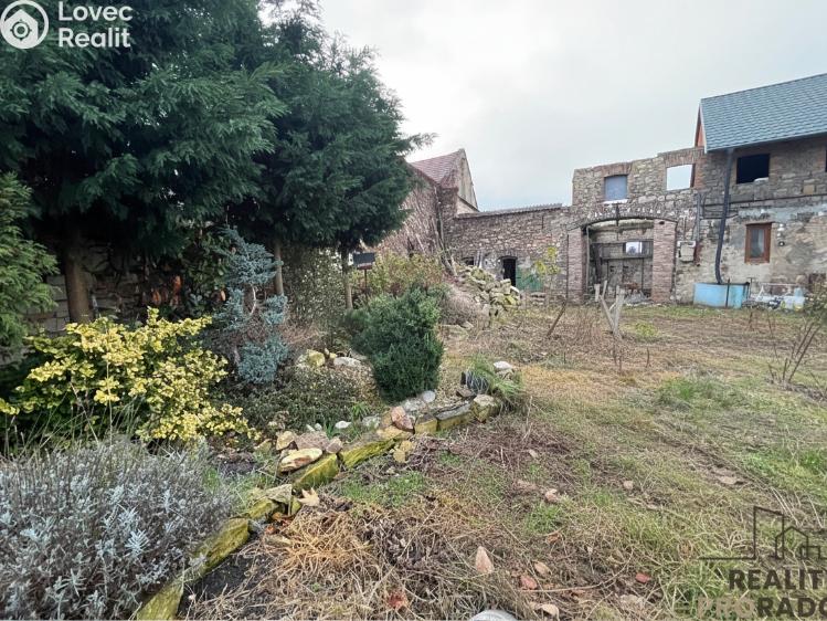 Продажа семейного дома Peruc č. 17