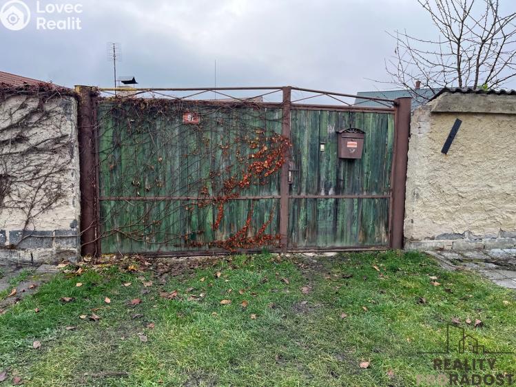 Продажа семейного дома Peruc č. 21