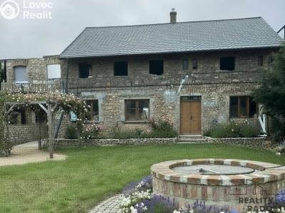 Продажа семейного дома Peruc č. 1