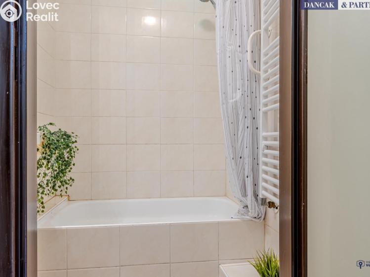 Sale hut Čeladná č. 6