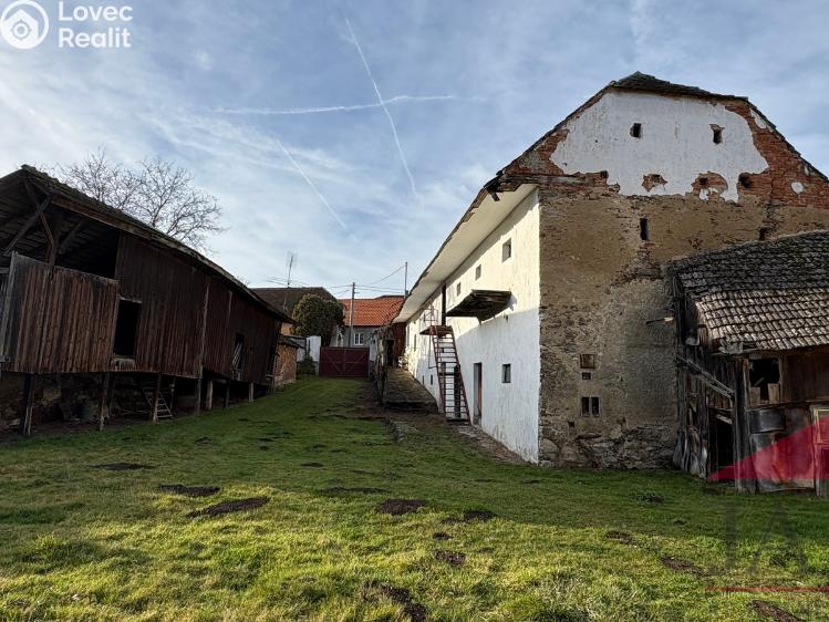 Sale farm Žihobce č. 7