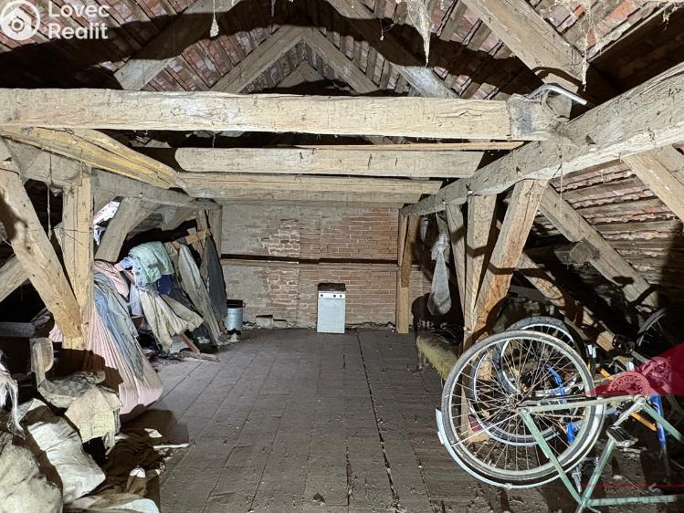 Sale farm Žihobce č. 27