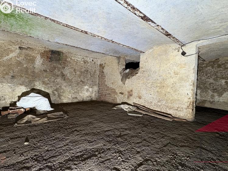 Продаж ферми Žihobce č. 28