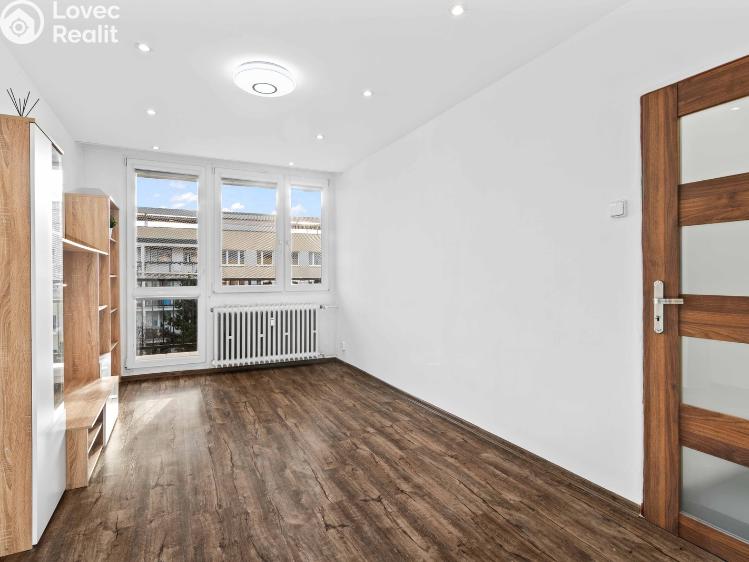 Pronájem bytu 2+KK Praha, Zápasnická 883/8 č. 3