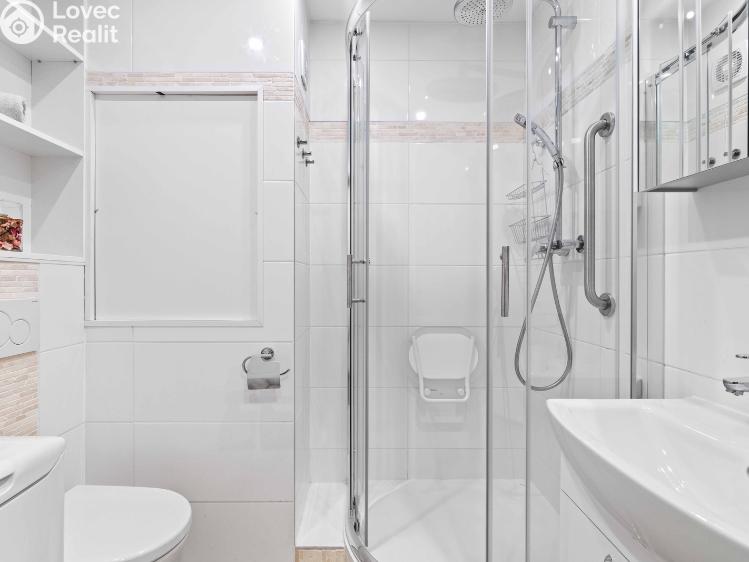 Pronájem bytu 2+KK Praha, Zápasnická 883/8 č. 9