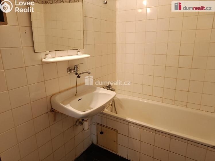 Pronájem bytu 3+1 Praha-Újezd, Vodnická č. 13