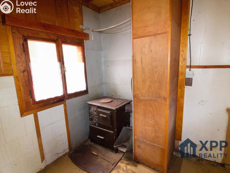 Sale hut Malšice č. 8