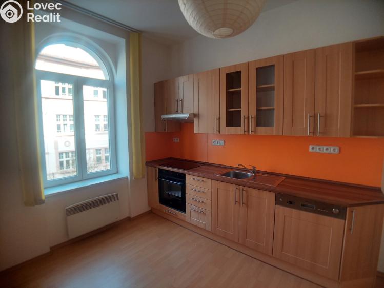 Pronájem bytu 3+1 Tábor, 9. května č. 1