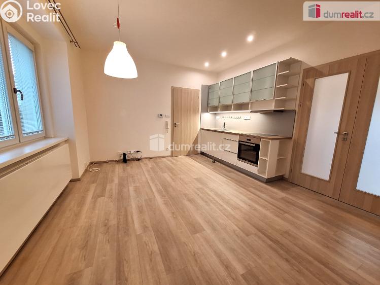 Pronájem bytu 2+KK Praha 4, Severozápadní III č. 13