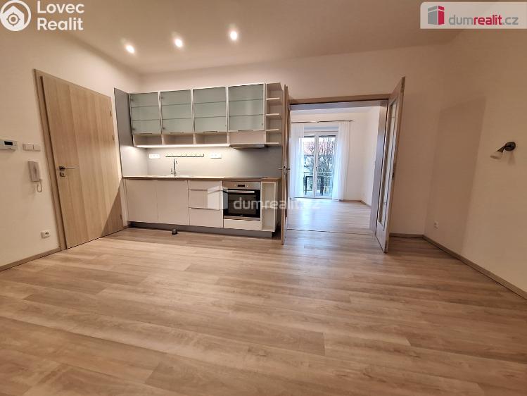 Pronájem bytu 2+KK Praha 4, Severozápadní III č. 16