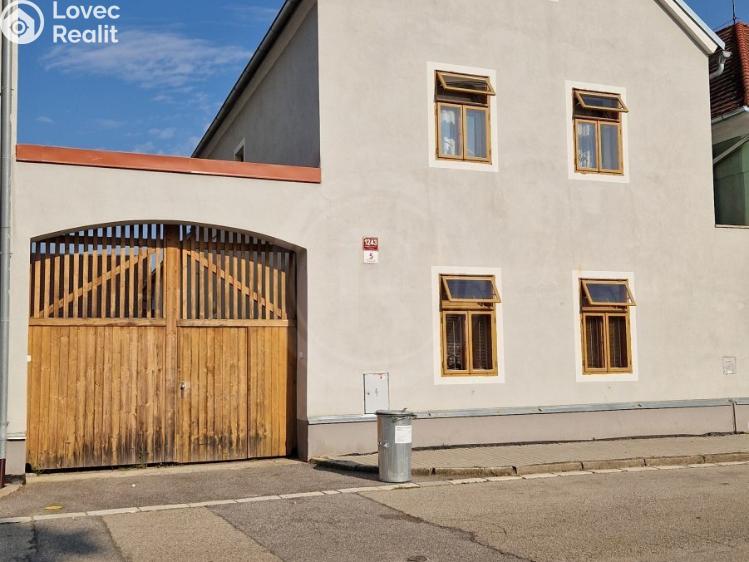 Rent apartment 1+KK České Budějovice, nám. Bratří Čapků 1243/5 č. 9