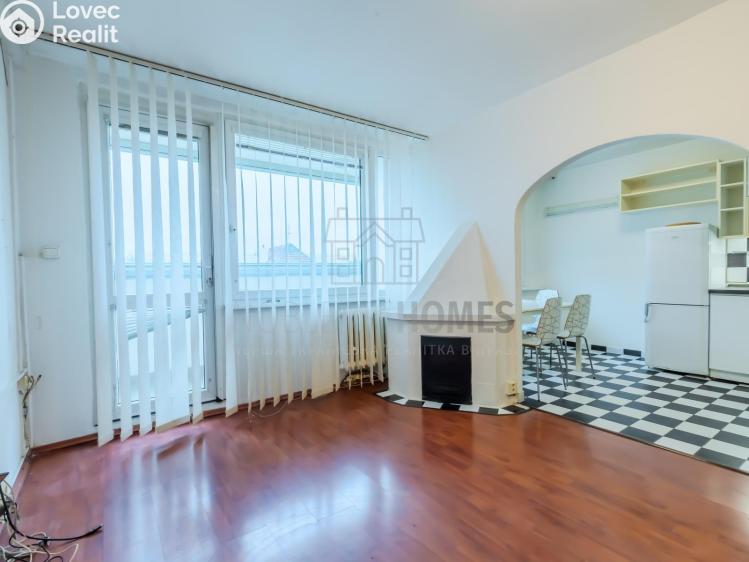 Prodej bytu 3+1 Praha, Lovosická č. 8