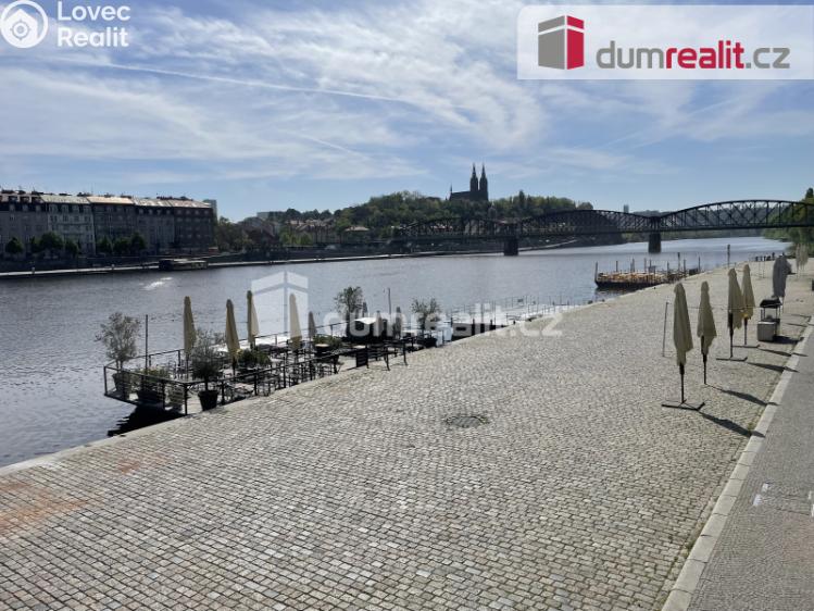 Rent apartment 1+KK Praha 5, Na Valentince č. 16