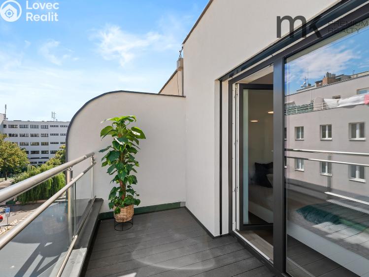 Rent apartment 1+KK Praha, Na bitevní pláni 1185/40 č. 11