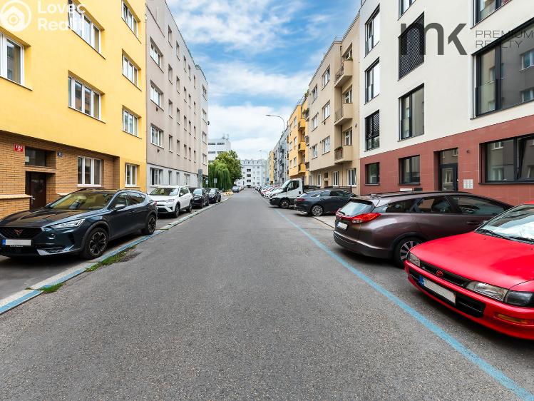 Rent apartment 1+KK Praha, Na bitevní pláni 1185/40 č. 16