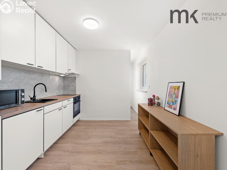 Pronájem bytu 1+KK Praha, Na bitevní pláni 1185/40 č. 5