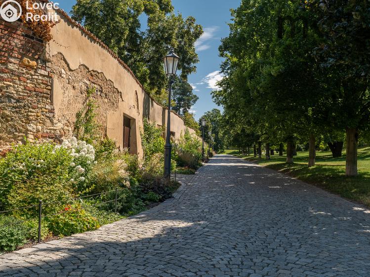 Pronájem bytu 1+KK Praha, Na bitevní pláni 1185/40 č. 19