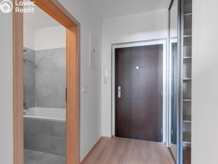 Оренда квартири 1+KK Praha, Svatošových č. 4