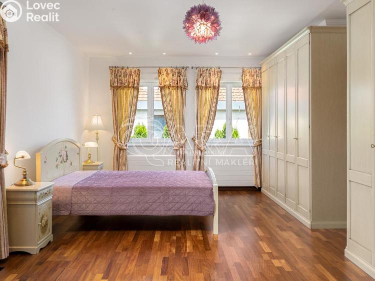 Prodej rodinného domu Praha, V louce 780/12 č. 13