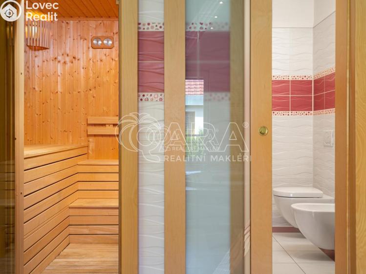 Продаж сімейного будинку Praha, V louce 780/12 č. 19