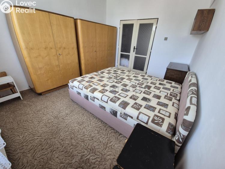 Pronájem bytu 2+1 Sokolov, Jednoty č. 9