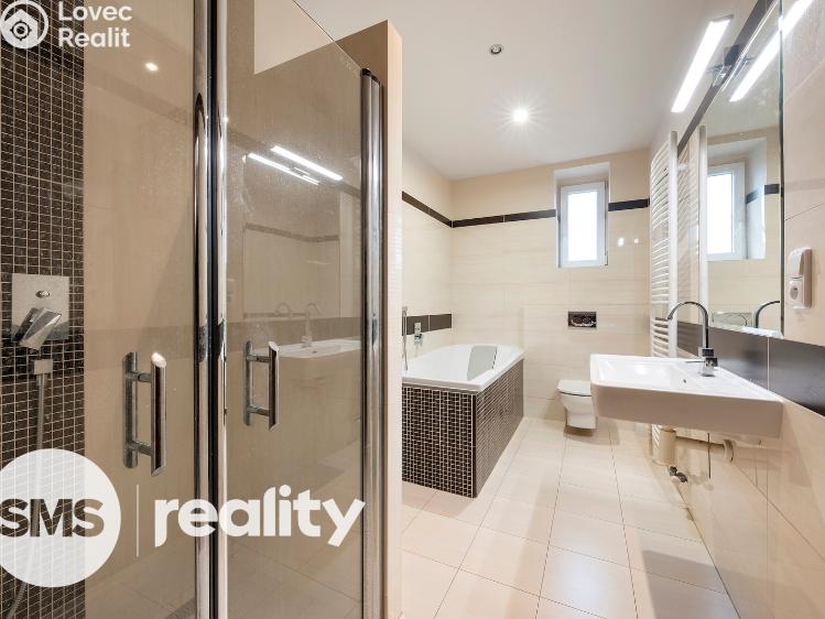 Продаж багатоквартирного будинку Bochoř, Přerovská 115/46 č. 13