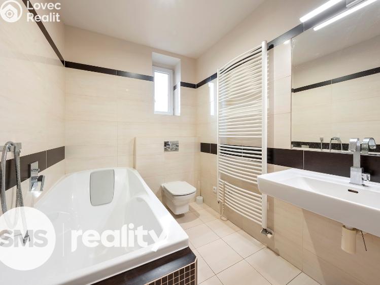 Продаж багатоквартирного будинку Bochoř, Přerovská 115/46 č. 14