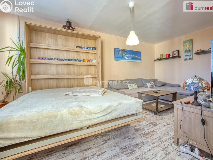 Продаж квартири 2+1 Neratovice, Kojetická č. 9