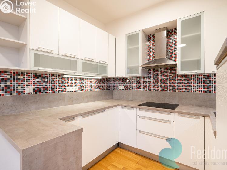 Продаж квартири 3+KK Praha, Pod průsekem č. 17