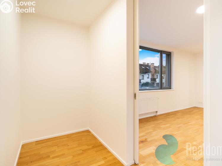 Продажа квартиры 3+KK Praha, Pod průsekem č. 13