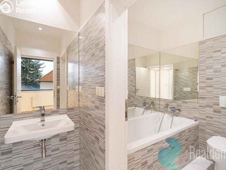 Продажа квартиры 3+KK Praha, Pod průsekem č. 17