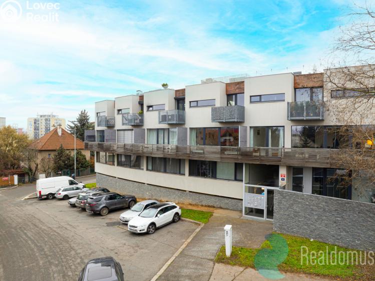 Продаж квартири 3+KK Praha, Pod průsekem č. 27
