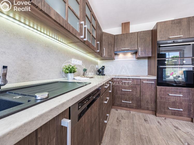 Продаж сімейного будинку Měrunice č. 8