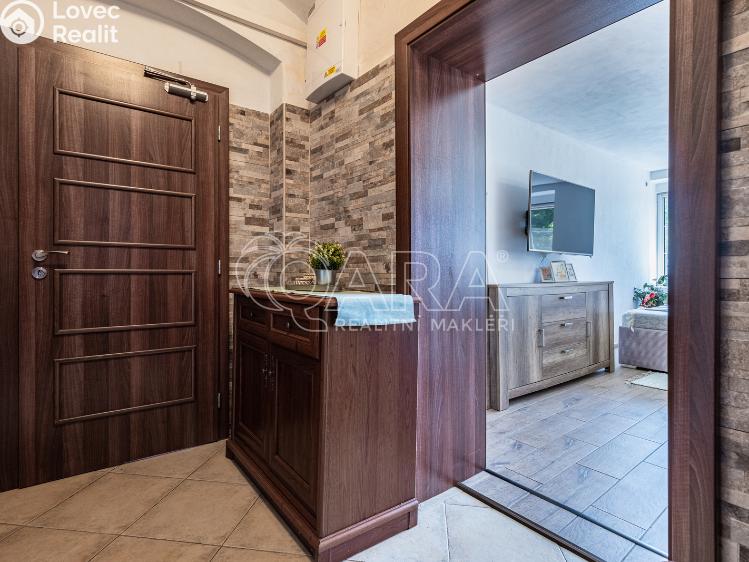 Продаж сімейного будинку Měrunice č. 12