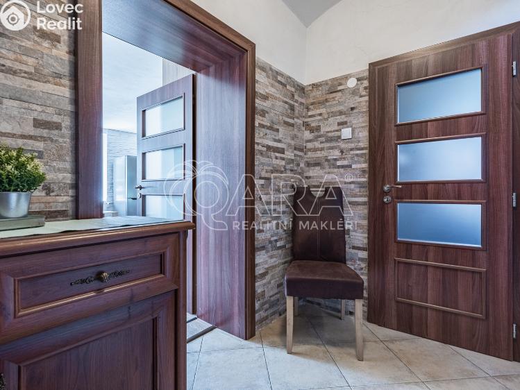 Продаж сімейного будинку Měrunice č. 13